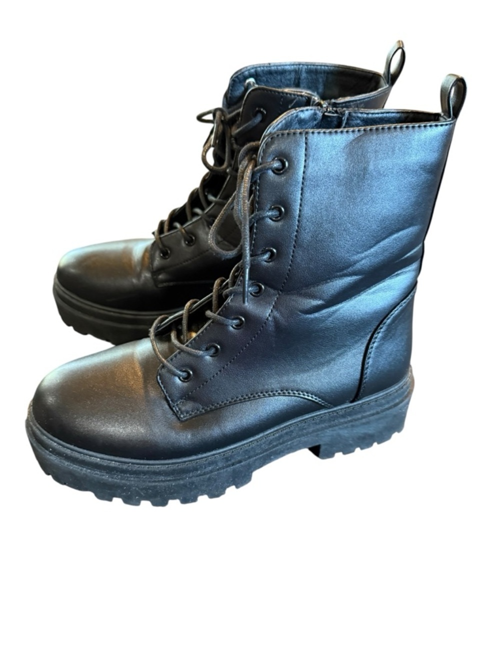 Women’s Charlotte Russe black combat boots with platform Size 8